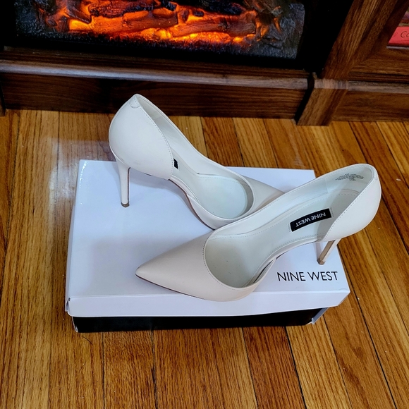 Nine west Ivory pumps size 6 - Picture 2 of 5